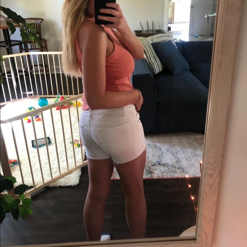 A&E shorts like new!